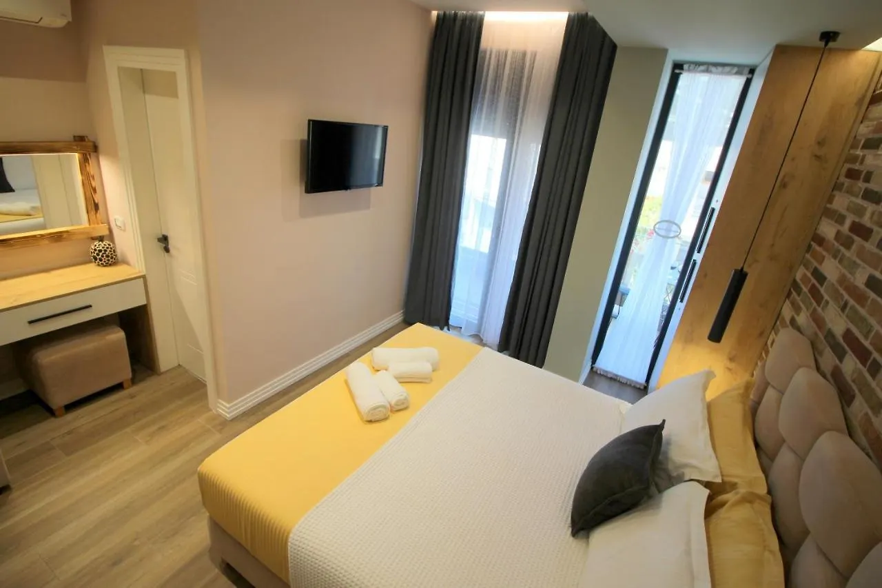 Ngjela Apartments Sarande